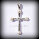 Pendant cross with Pearls