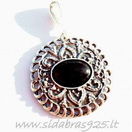 Pendant with Onyx "Saulė" P356