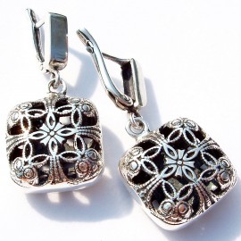 Earrings double-sided square A513