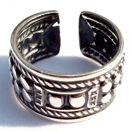 Ring without size Ž128