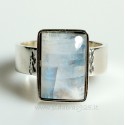 Unique jewelry Ring with natural Moonstone "ŽD4"