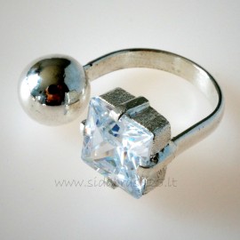 Ring with zirconium and bubble