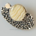 Brooch with calcite S466