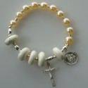 Exclusive bracelet, Rosaries on hand with Howlite and Pearls