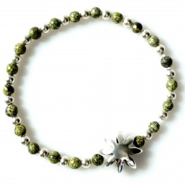Bracelet with serpentine stone