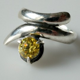 Ring with Zirconia Ž052