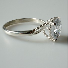 Ring with Zirconia Engagement "DA"