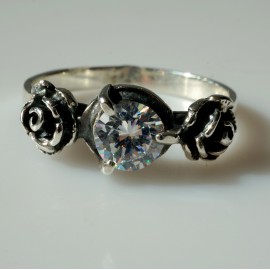 Ring with white Zirconia "Roses" Ž137 