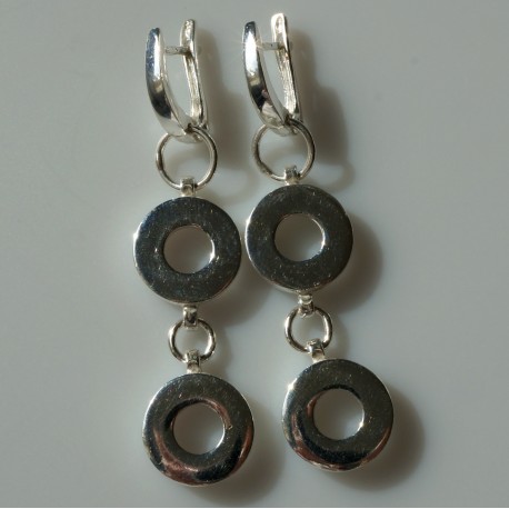 Earrings two white castors