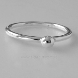Ring with one small bubble