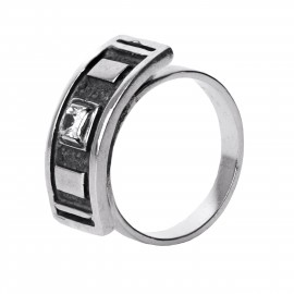 Ring with square zircon Ž021