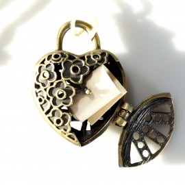 Jewelry set - Pendant with an opening heart